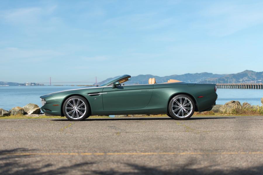  Aston Martin DB9 Spyder Centennial 2013 года  (фото 11 из 18)